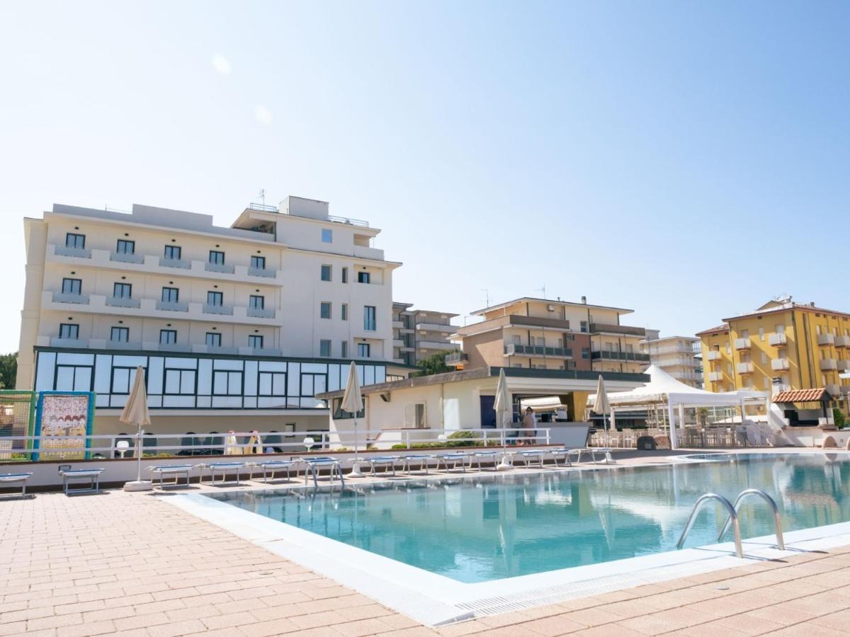 Hotel Tokio Village - Azzurro Club Lido Di Savio Exterior foto
